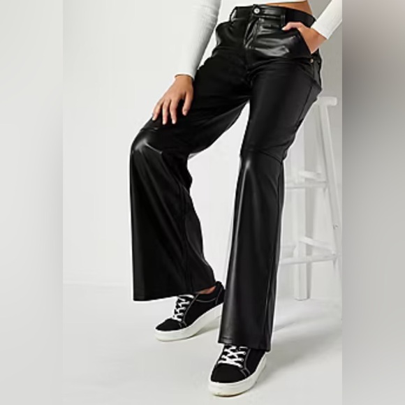 Arizona Juniors Womens Mid Rise Flat Front Wide Leg Pant - Picture 2 of 9